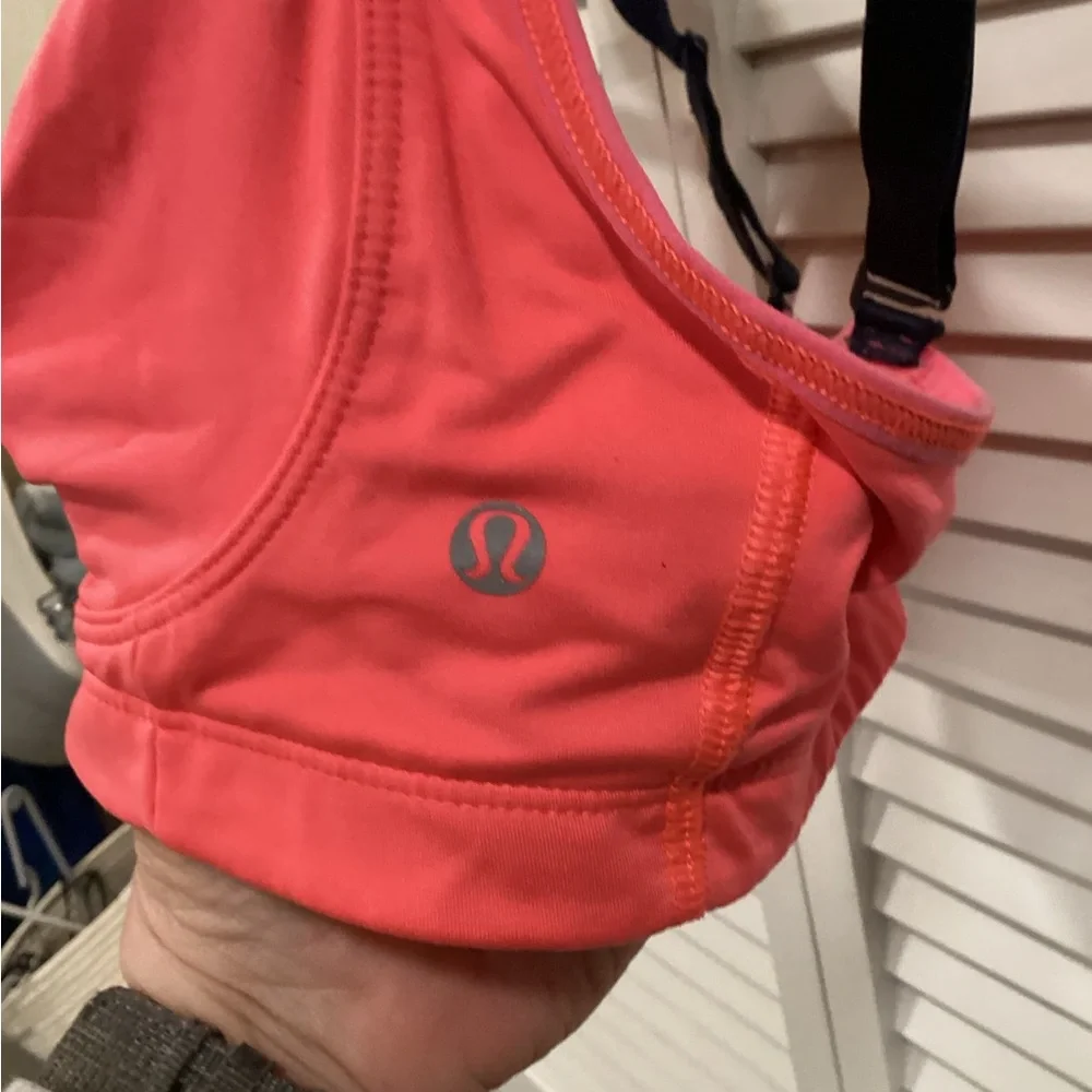 lululemon athletica Ta Ta Tamer II Sports Bra in Coral